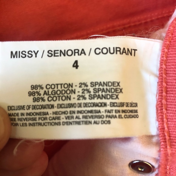 Nine West denim cuffed capris. - Picture 6 of 8